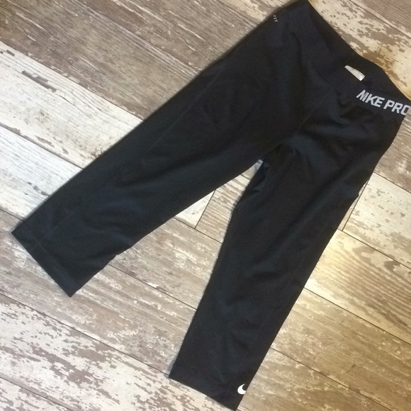 Nike Pants - Like new! Nike pro black cropped leggings